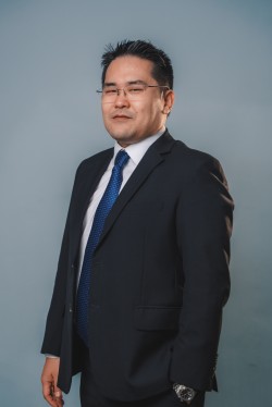 MAURICIO HAGA
